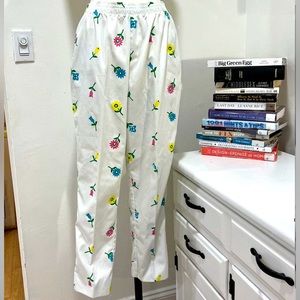 Petites Sanibel Sport Vintage Retro70s High Waisted Floral Print Pants White
